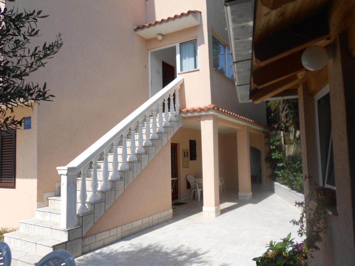 Apartments With A Parking Space Novi Vinodolski - 5587 外观 照片