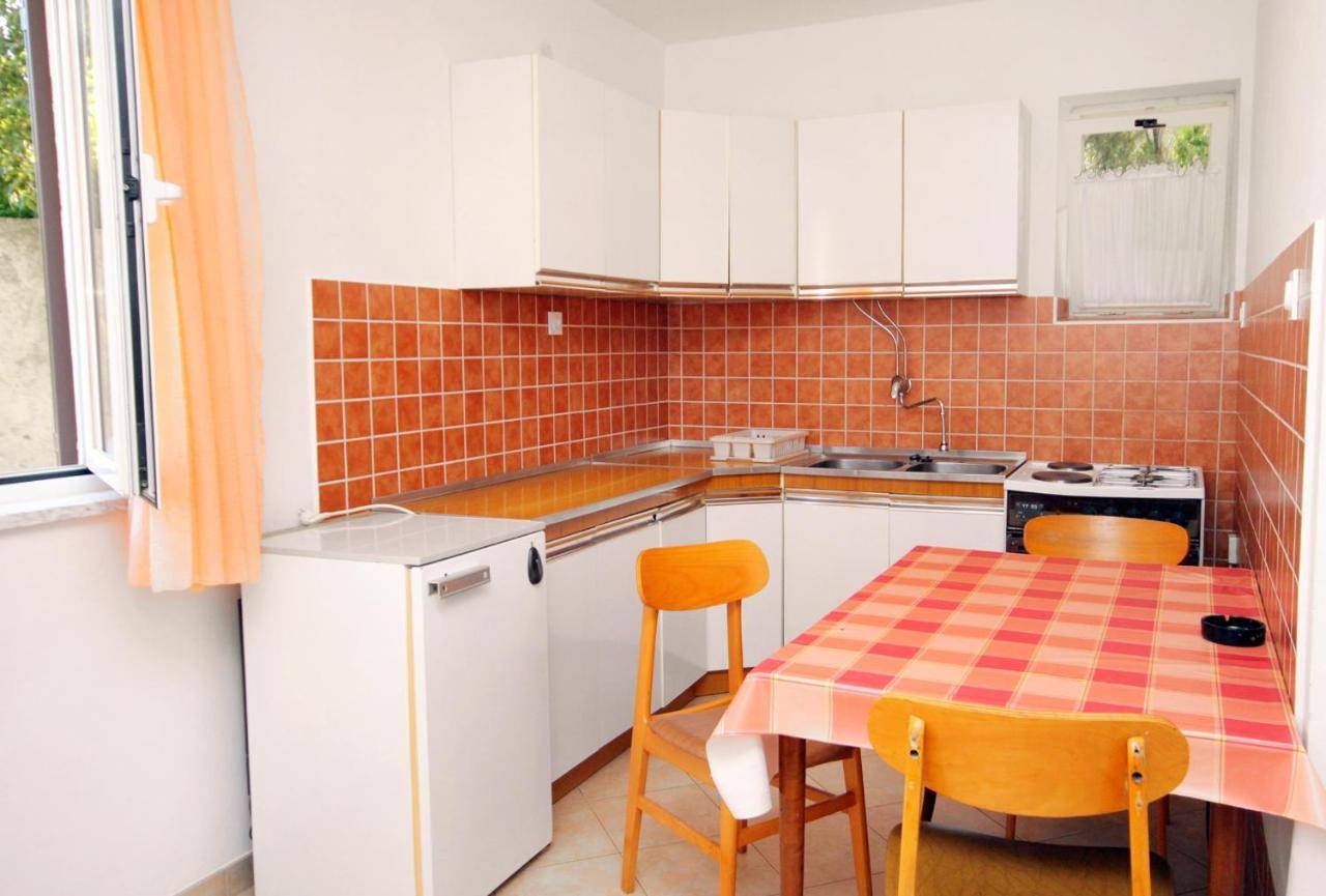 Apartments With A Parking Space Novi Vinodolski - 5587 外观 照片